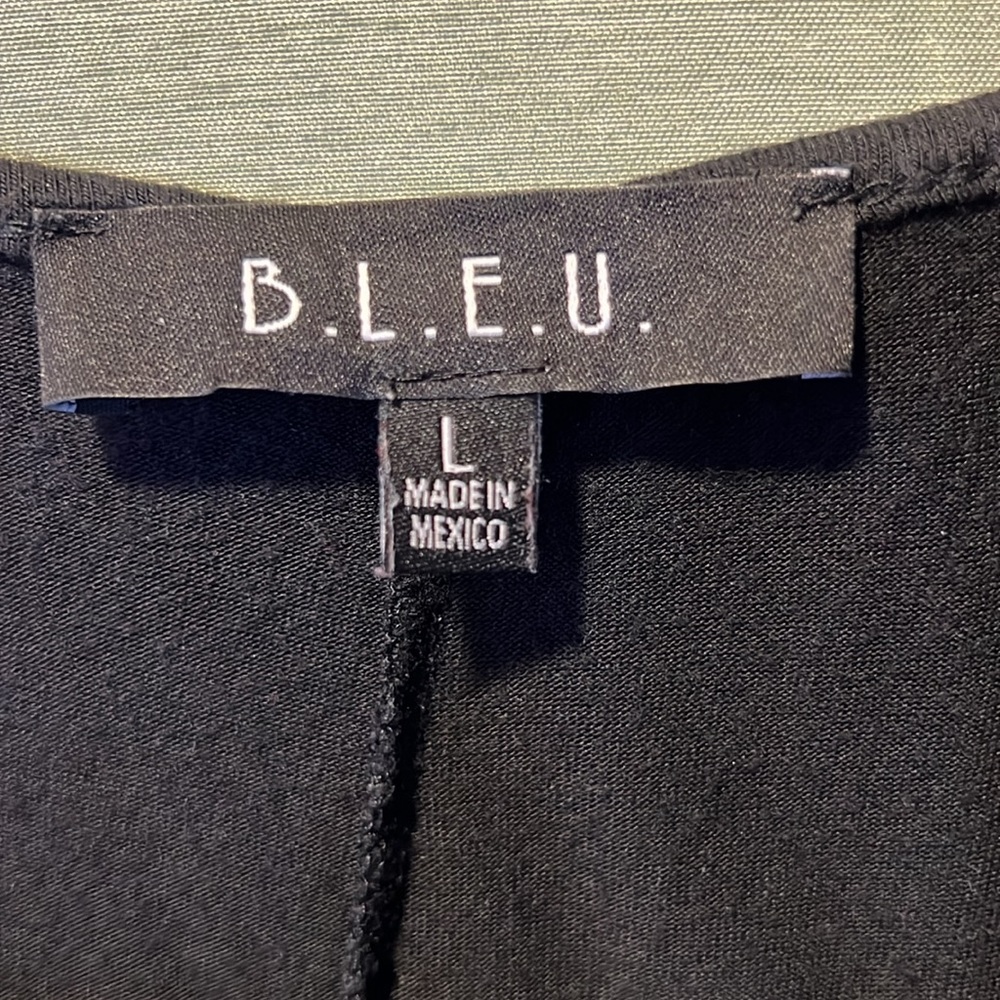 B .L.E.U. Top - Picture 4 of 8